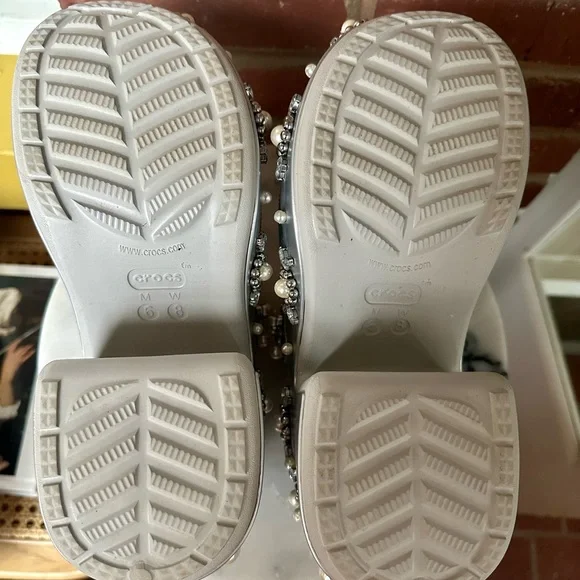 SIMONE ROCHA X CROCS
x Crocs Siren Spiked Clogs - metallic silver - Picture 6 of 7